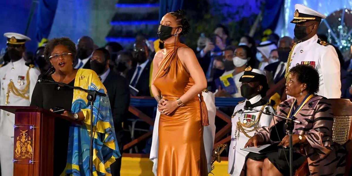 Política cosmética.