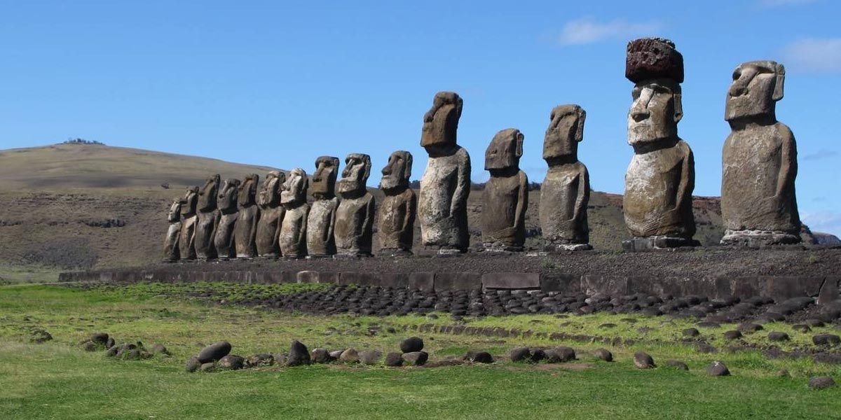 Moais.
