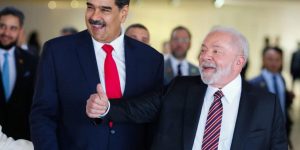 Pronunciaralho: Lula e Maduro.